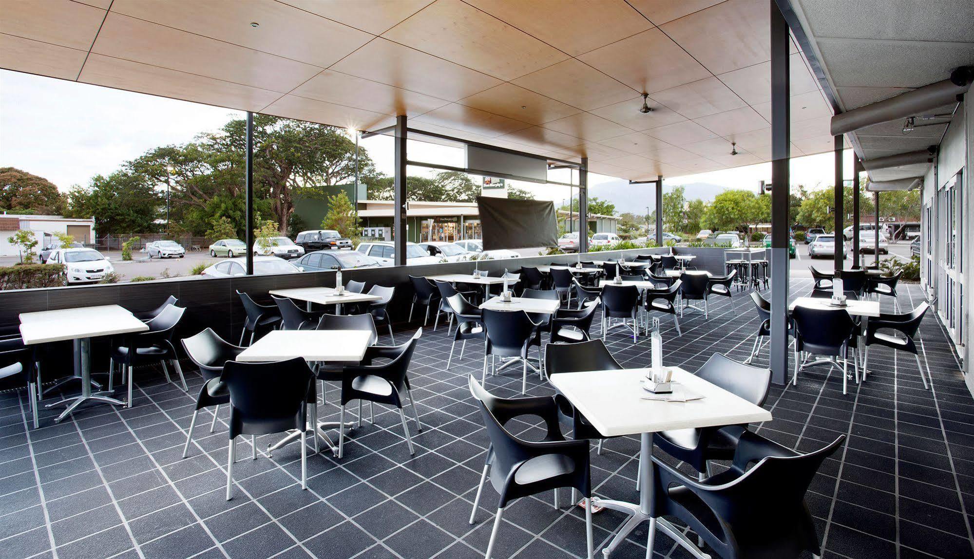 Vale Hotel Townsville Exterior photo