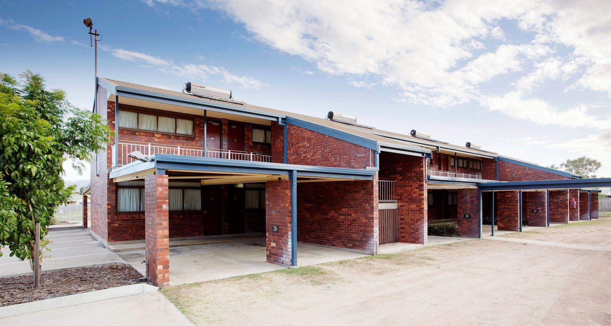 Vale Hotel Townsville Exterior photo